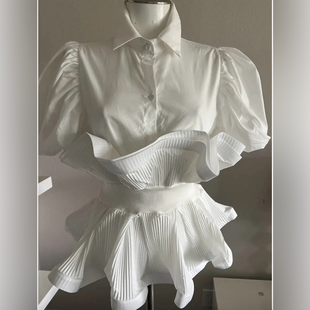 Elegant White Ruffled Women's Top